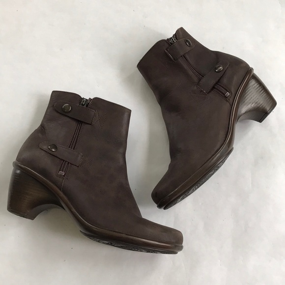 Dansko Shoes - Dansko 39 brown leather heeled boots